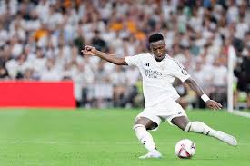 逆转击败圣徒 红军16分领跑英超积分榜.